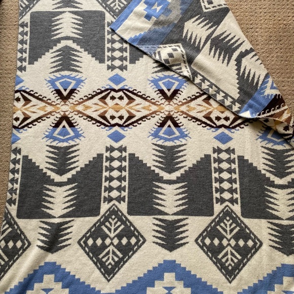 Pendleton Bedding Pendleton Home Collection Pattern Blanket Throw